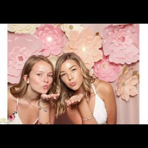 Meet your Posher, Elizabeth